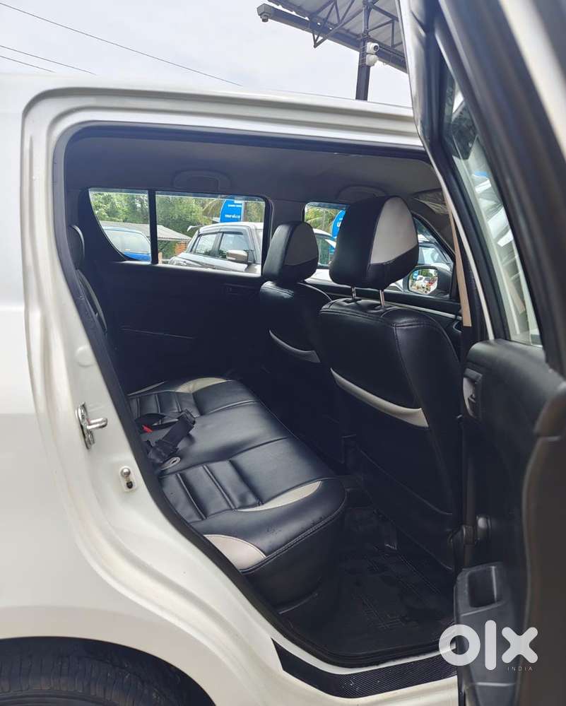 Maruti Suzuki Swift Lxi Optional-o, 2015, Petrol