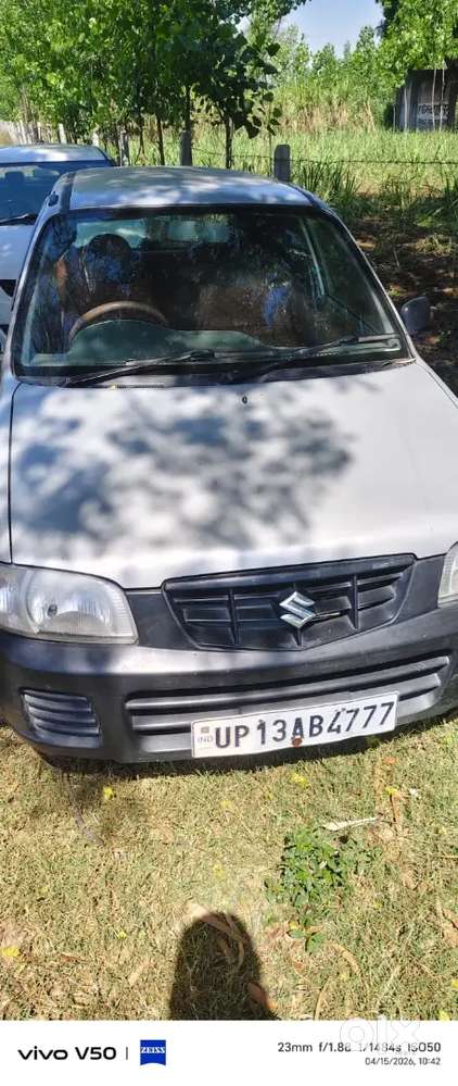 Saf Sutri Car Hai Koi Kami Nahi Hai.