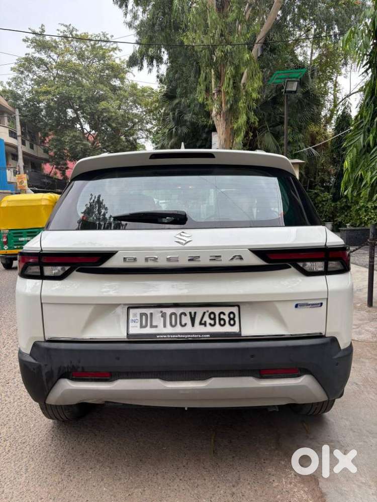 Maruti Suzuki Vitara Brezza Zxi + Amt Dual Tone, 2023, Petrol