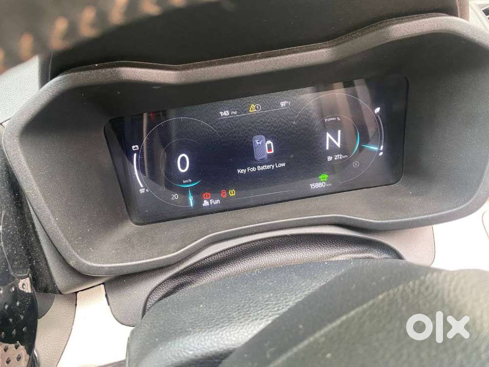 Mahindra Xuv400 2024