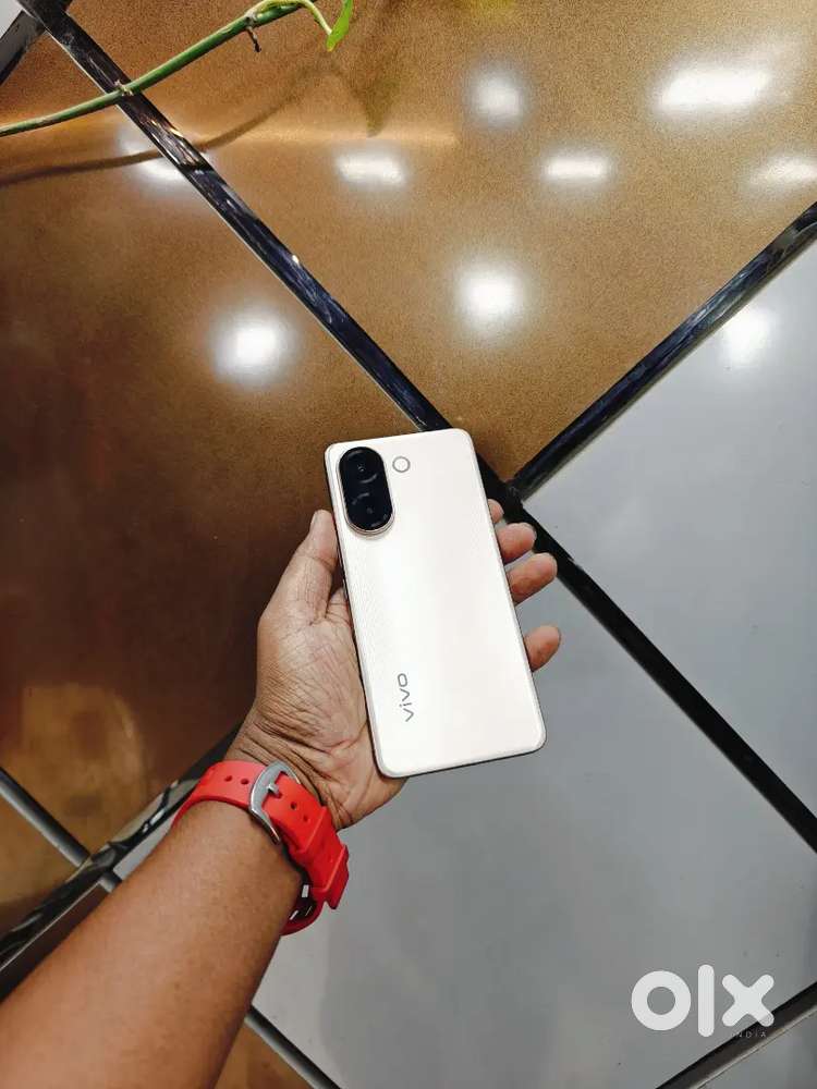 Vivo V60E 5G (8Gb/256Gb)..2 Month Warranty..Charger Available..