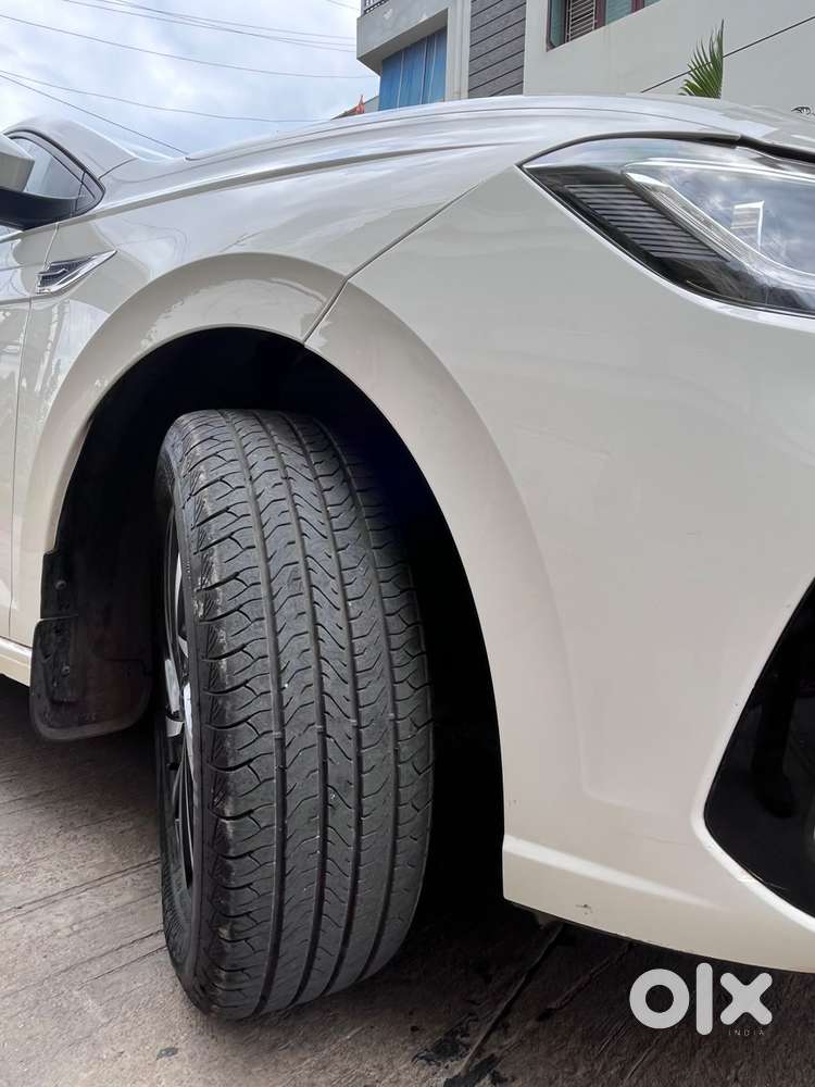 Volkswagen Virtus 1.0 Topline Tsi At, 2022, Petrol