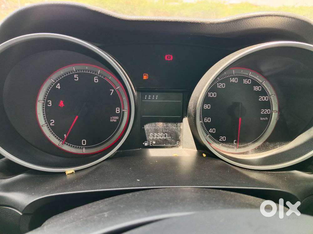 Maruti Suzuki Swift Vxi + Manual, 2022, Petrol