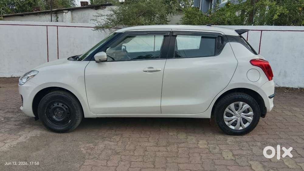 Maruti Suzuki Swift Vvt Vxi, 2021, Petrol