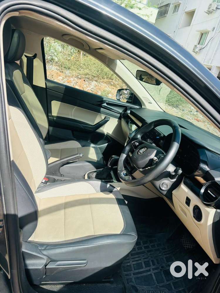 Skoda Slavia Style 1.0l Tsi At, 2022, Petrol