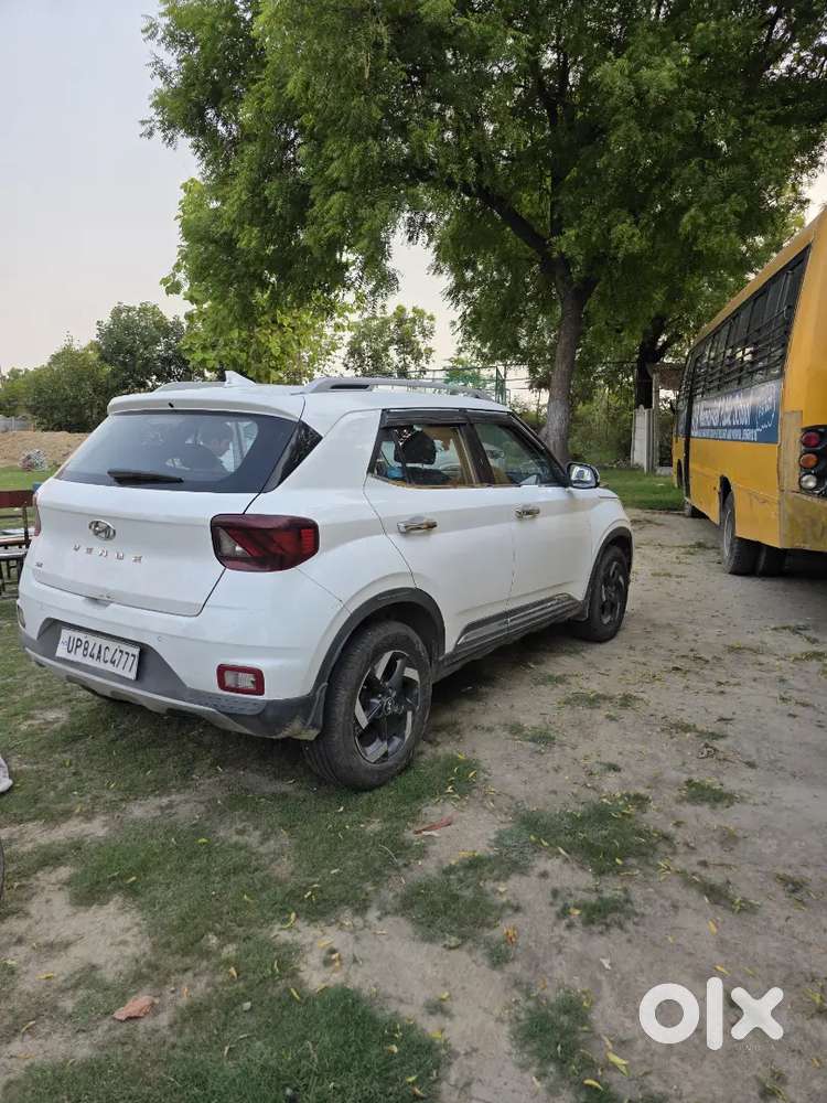 Hyundai Venue 2018 Diesel Well Maintained