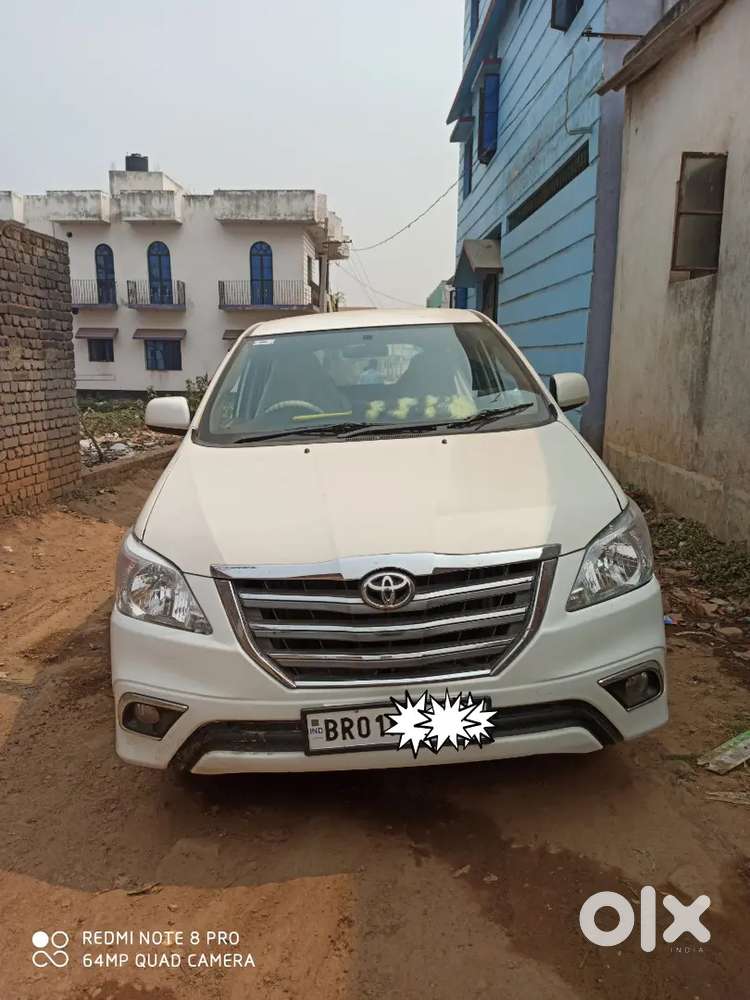 Toyota Innova 2016