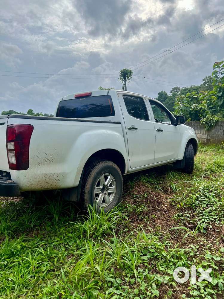 Isuzu V-cross Z Prestige 4x4 Mt, 2016, Diesel