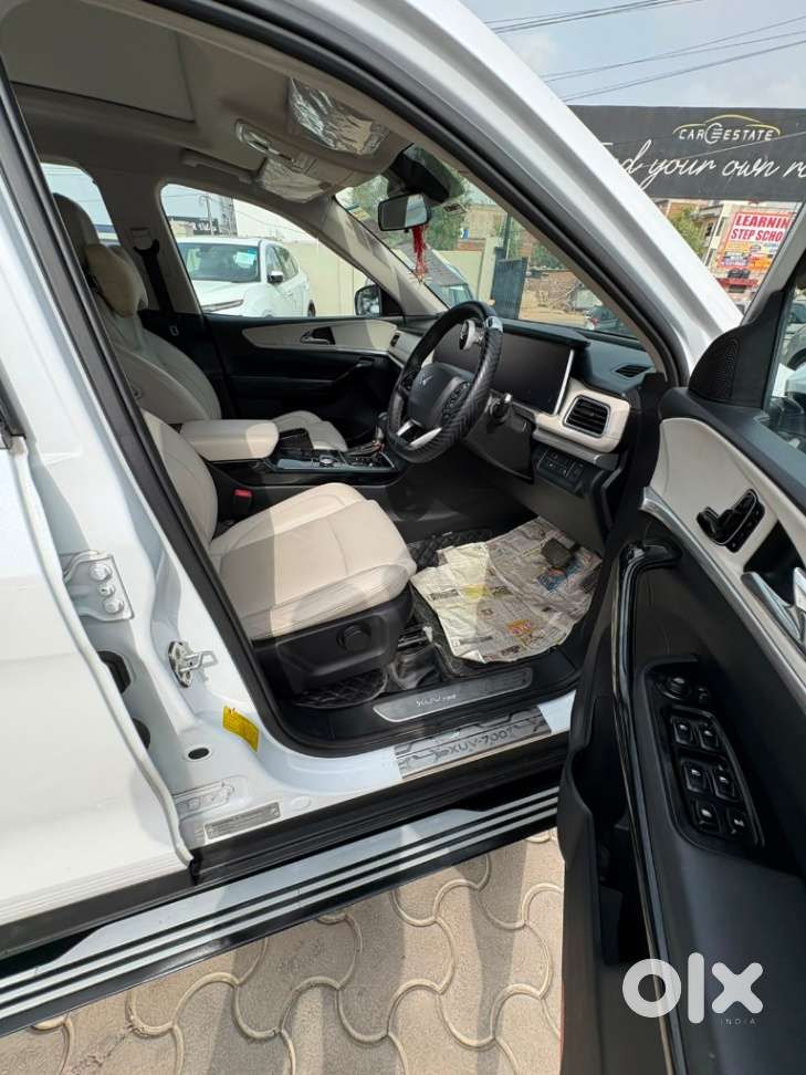 Mahindra Xuv700 2.2 Ax 7 Diesel At Str Awd, 2022, Diesel