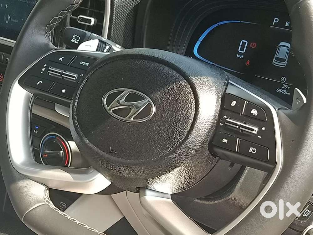 Hyundai Venue 1.0 S (o) Turbo Dct, 2025, Petrol