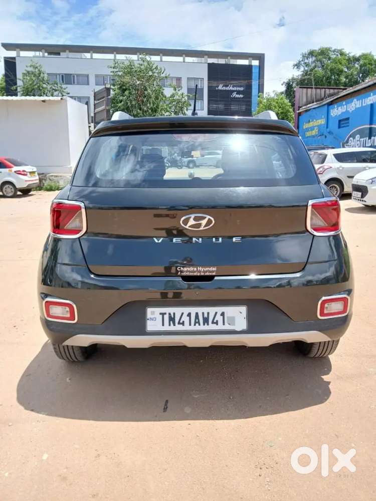 Hyundai Venue 2020 Petrol 35000 Km Driven