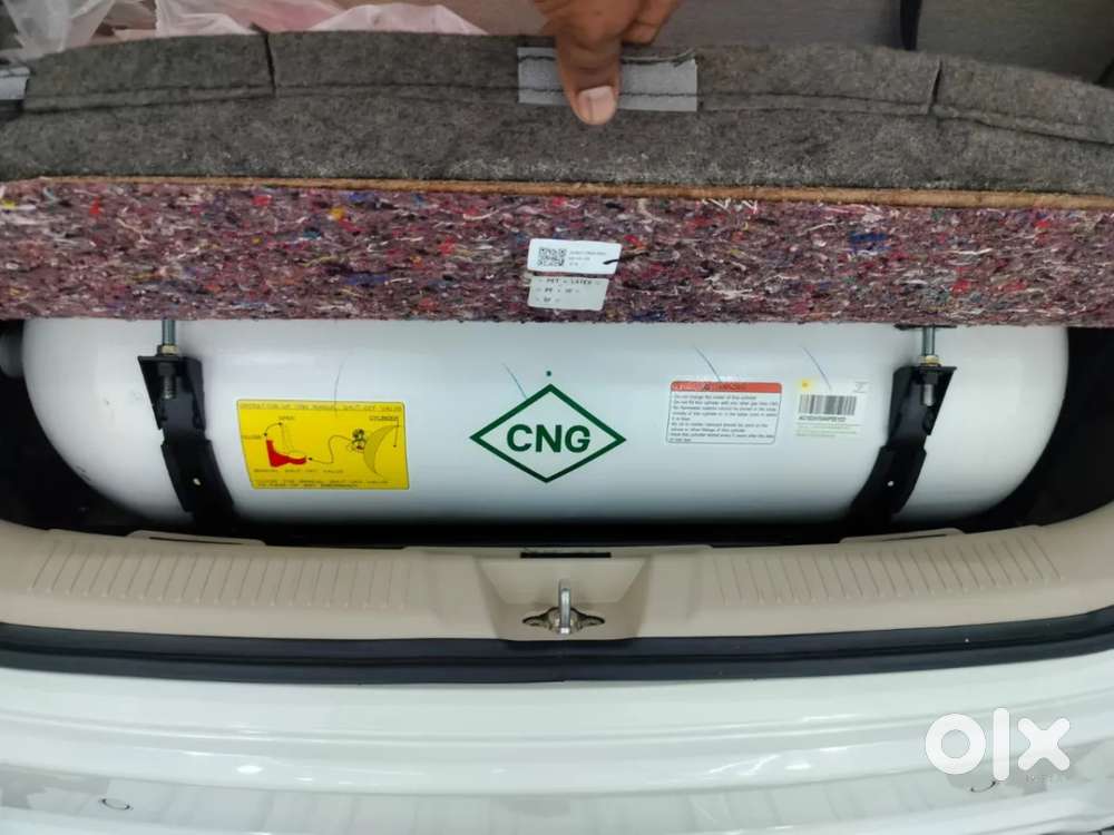 Maruti Suzuki Ertiga Vxi Cng, 2025, Cng & Hybrids