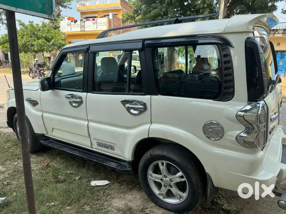 Mahindra Scorpio 2016