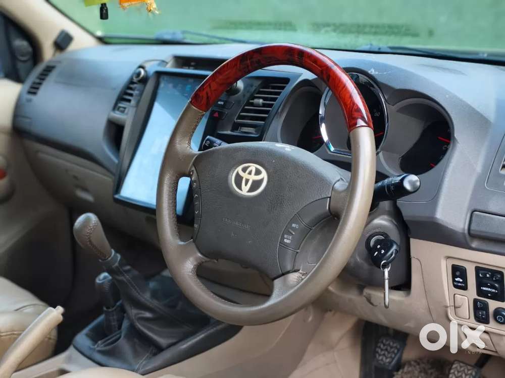 Toyota Fortuner, 2011, Diesel