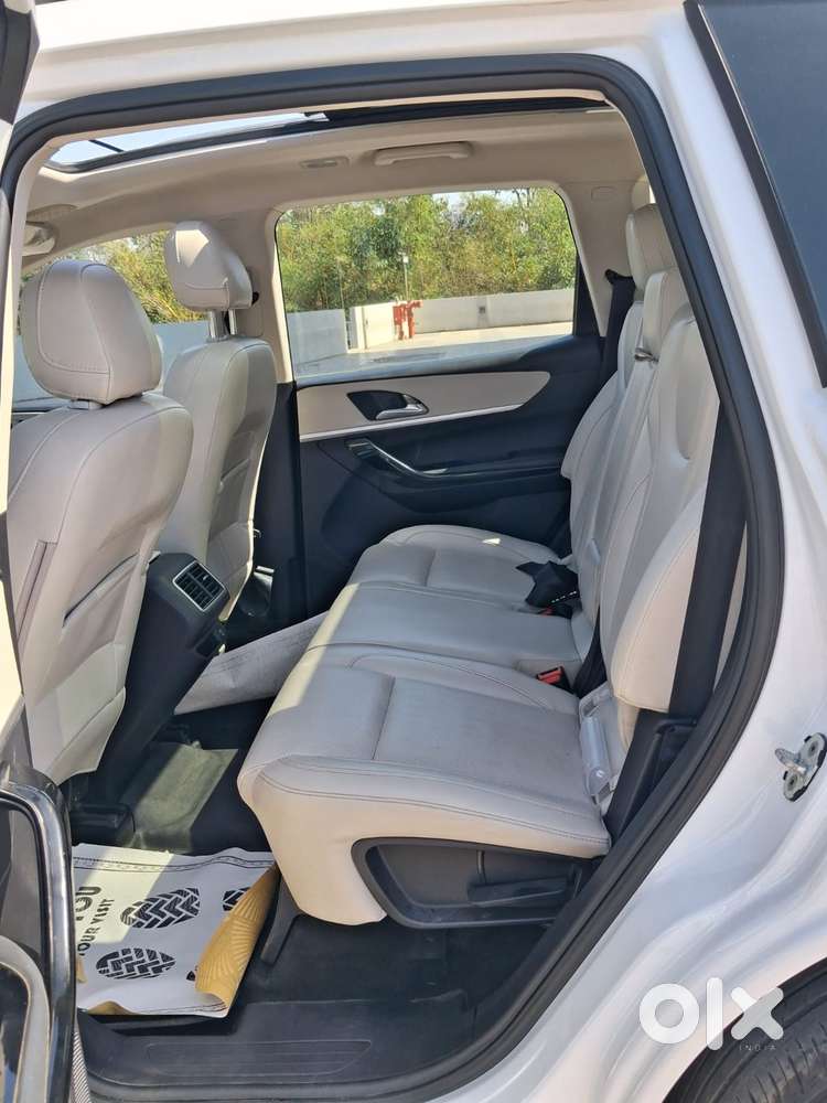 Mahindra Xuv700 2.2 Ax 7 Diesel At Str, 2023, Diesel