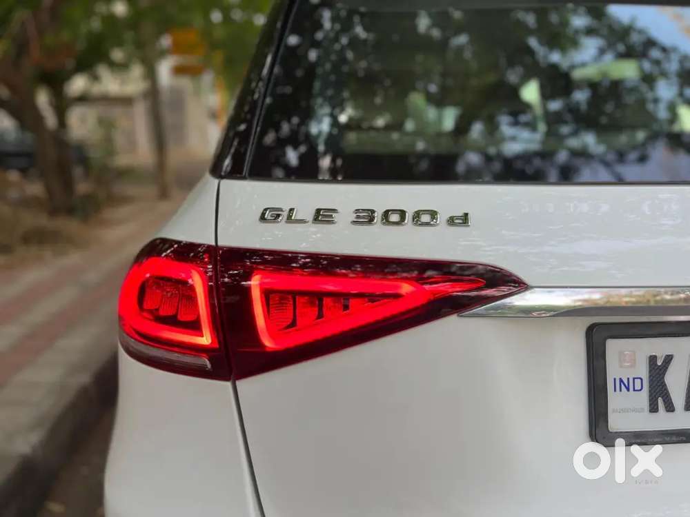 2022 Mercedes-benz Gle 300d 4matic – Excellent Condition