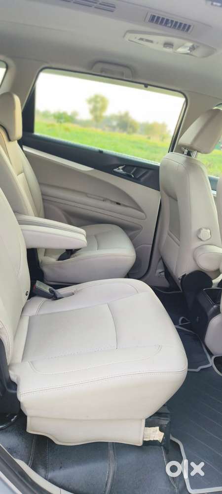 Mahindra Marazzo M8 8str, 2019, Diesel