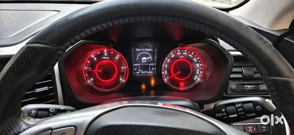 Top End Model Xuv 300 Diesel Patna No 1st Owner