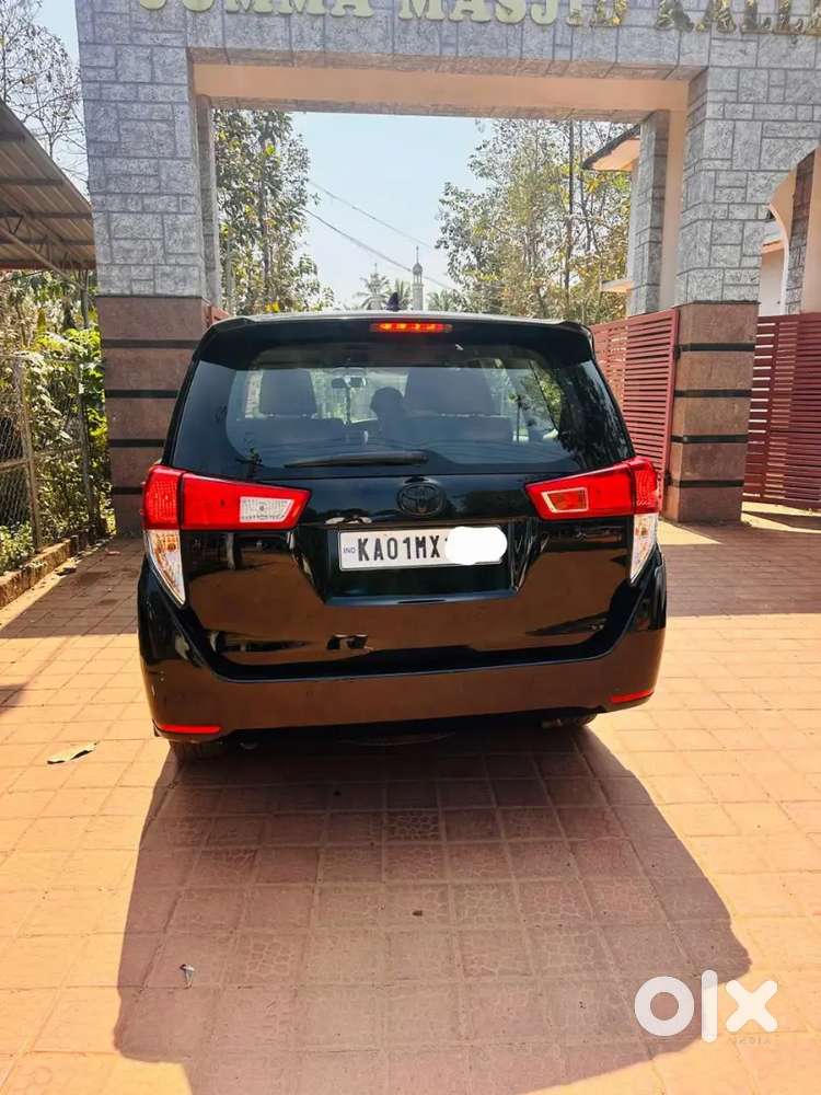 Toyota Innova Crysta 2022. Automatic 2.4 Z