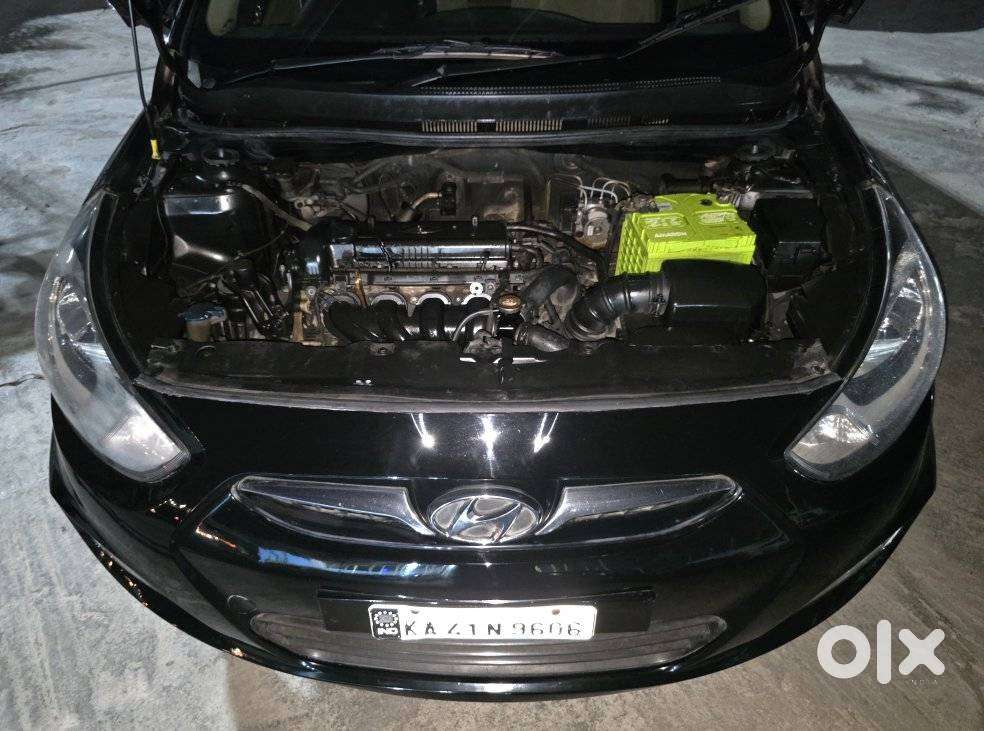 Hyundai Fluidic Verna 1.6 Vtvt Sx, 2011, Petrol