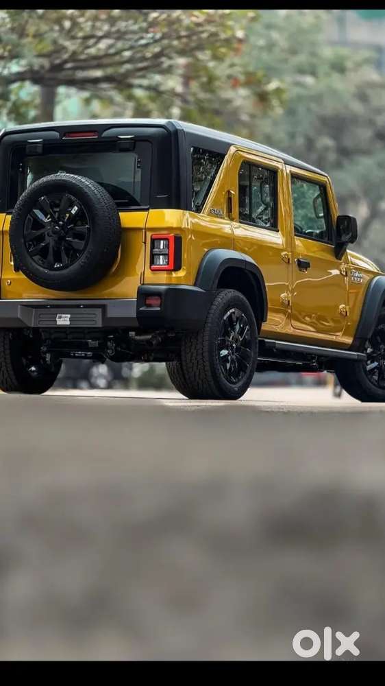 Mahindra Thar Roxx Star Edition Citrin Yellow