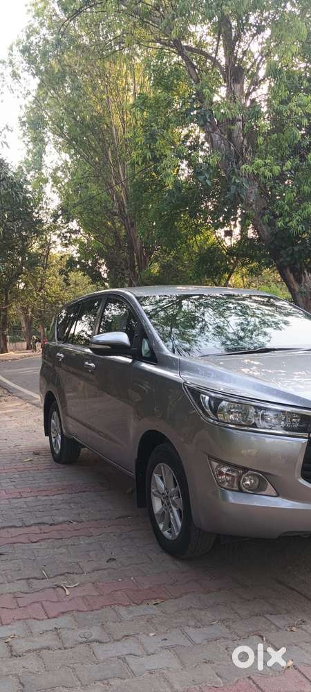 Toyota Innova Crysta 2.4 G Mt, 2017, Diesel