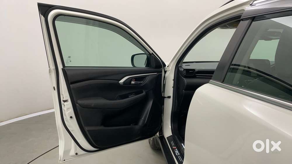 Toyota Urban Cruiser Hyryder 1.5 V Neo Drive, 2025, Petrol