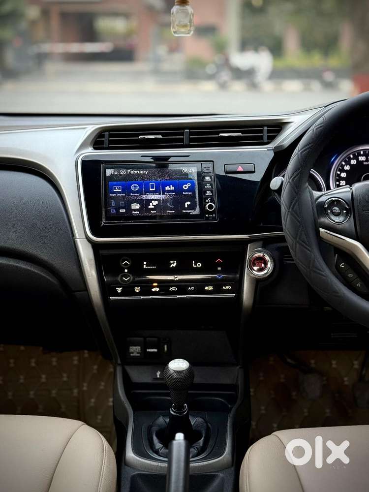 Honda City I-vtec V, 2017, Petrol