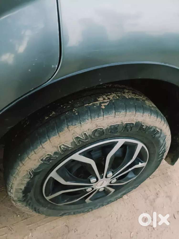Mahindra Xuv500 2014 Diesel 180000 Km Driven