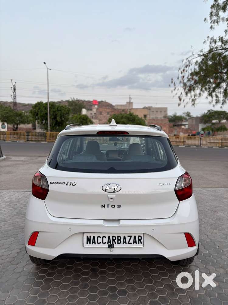 Hyundai Grand I10 Nios Amt Sportz, 2018, Petrol