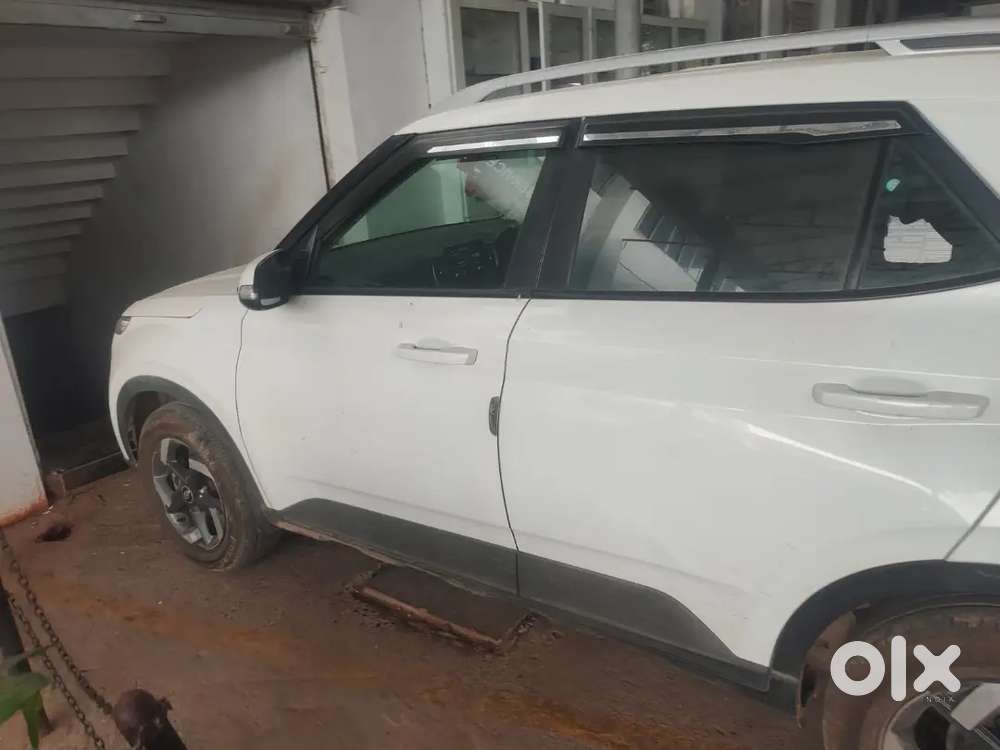 9 Lakh Me Venue Sx Diesel Car Sell, Govindpuri, City Center, Gwalior
