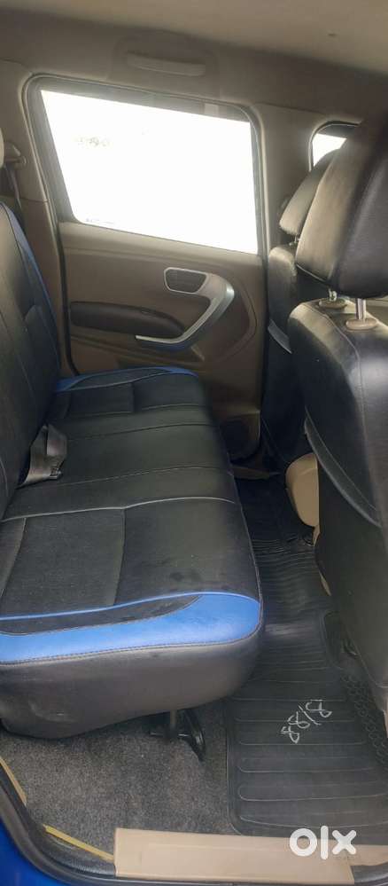 Mahindra Tuv 300 T8 Amt (automatic), 2015, Diesel