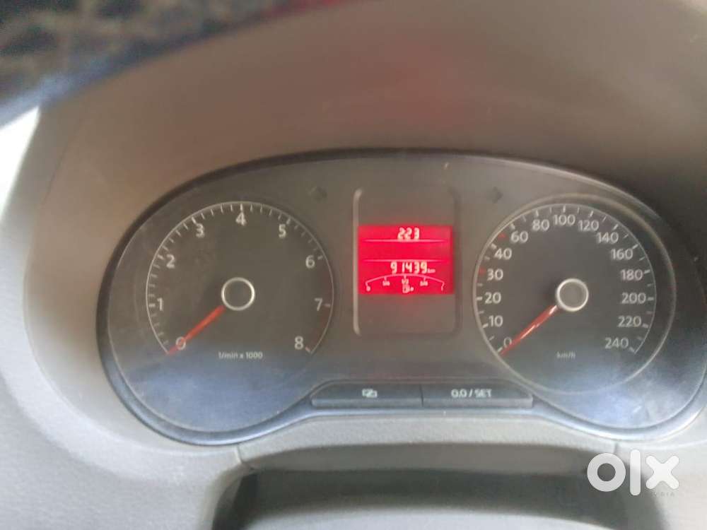Volkswagen Vento 1.2 Tsi Highline Plus At, 2014, Petrol