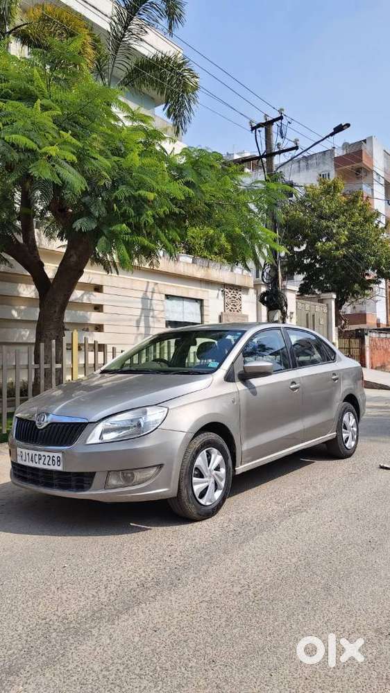 Skoda Rapid Elegance 1.6 Tdi Cr Manual, 2012, Diesel