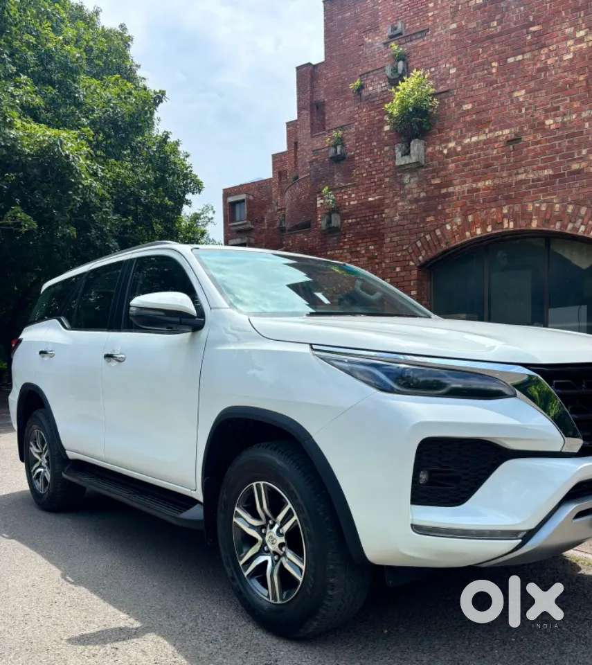 Toyota Fortuner 4x2 At 2.7 Petrol, 2024, Petrol