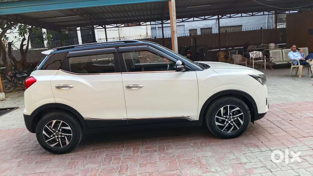 Mahindra Xuv300 W8 Option Dual Tone, 2022, Petrol