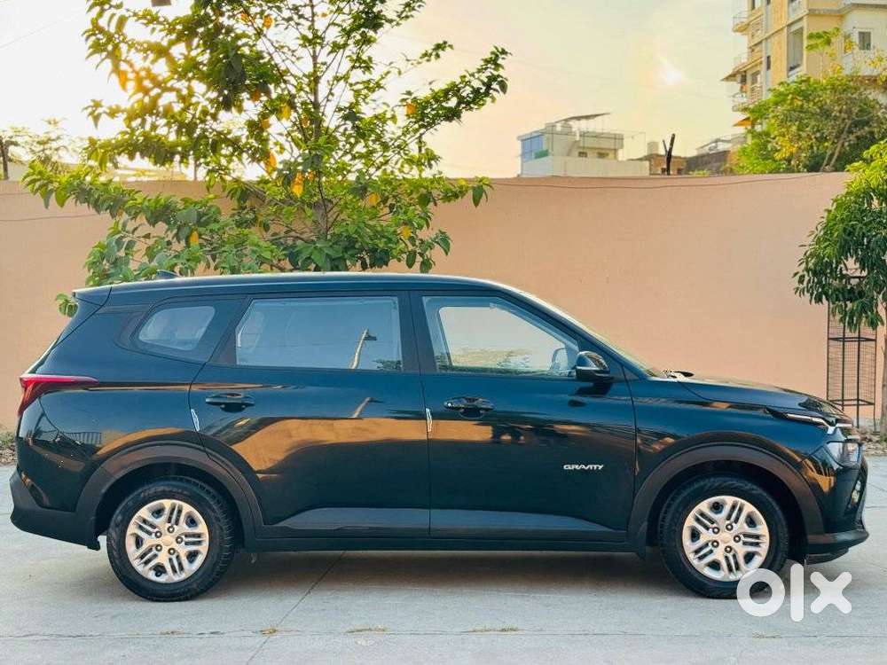 Kia Carens G1.5 6mt Gravity, 2024, Petrol