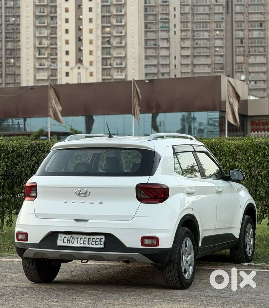 Hyundai Venue S 1.2 Petrol, 2021, Petrol