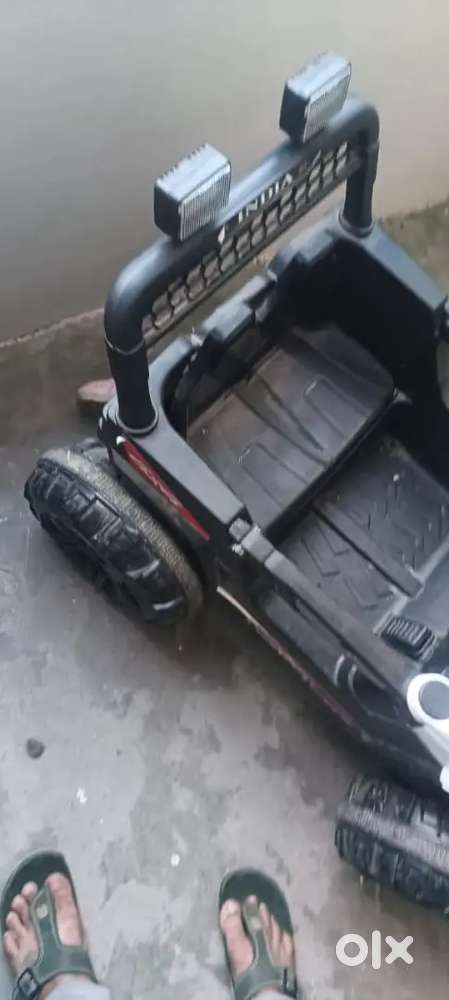 Bacchon Ki Toy Kar Hai Chalane Wali Electronic