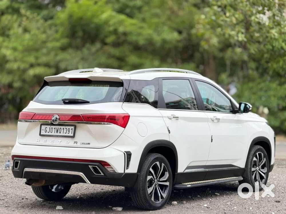 Mg Hector Plus Sharp Pro 1.5 Turbo Petrol Cvt 6 Str, 2023, Petrol