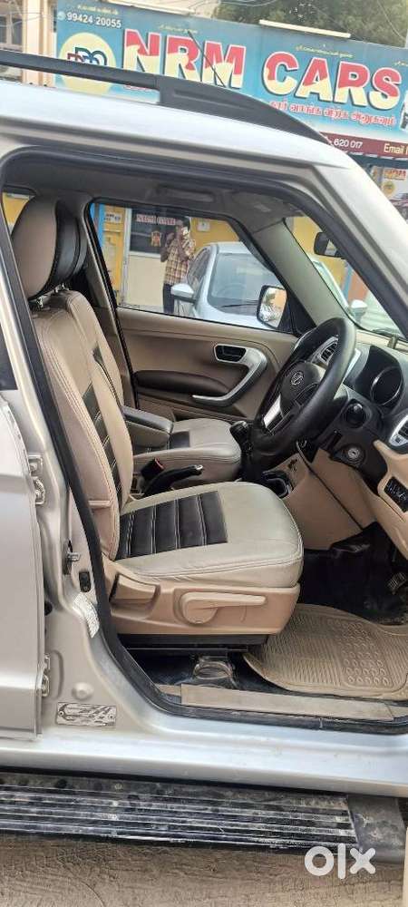 Mahindra Tuv 300 T10, 2016, Diesel