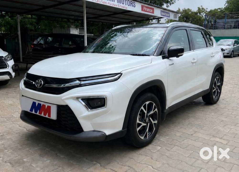 Toyota Urban Cruiser Hyryder 1.5 V Hybrid, 2023, Petrol