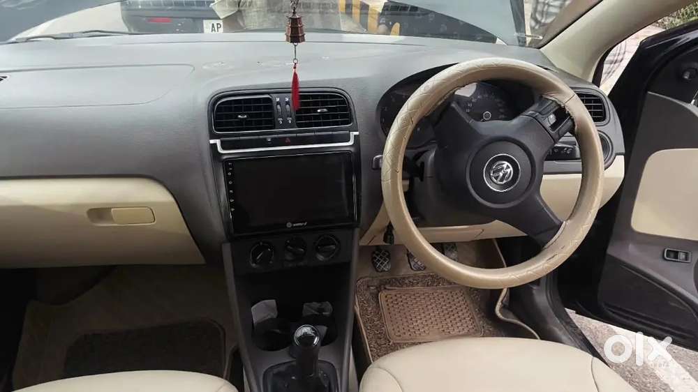 Volkswagen Vento 1.6 Petrol 2013