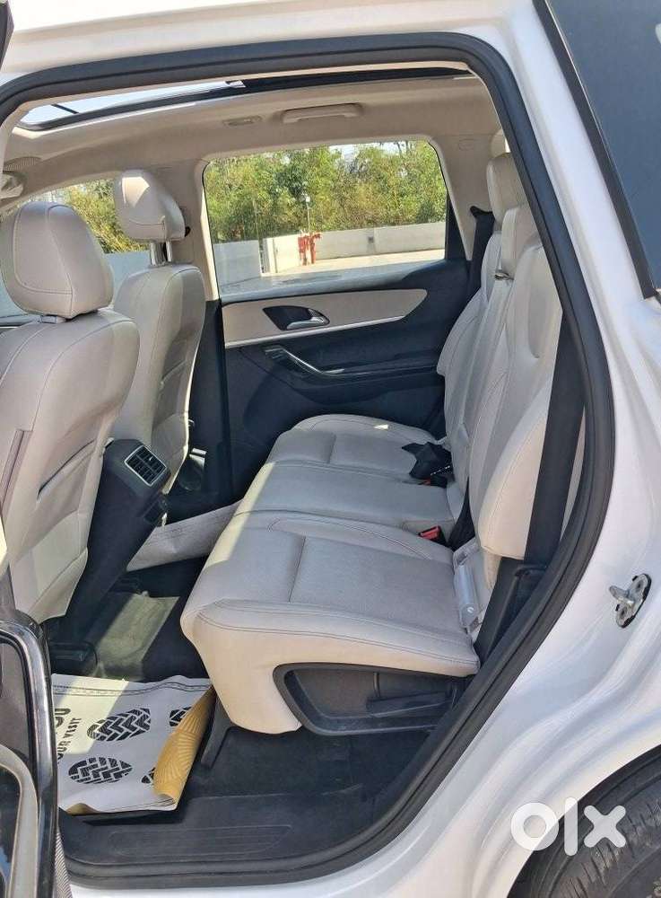 Mahindra Xuv700 2.2 Ax 7 Diesel At Str, 2023, Diesel