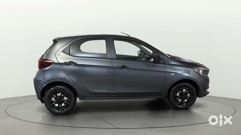 Tata Tiago 1.2 Revotron Xm, 2023, Cng & Hybrids