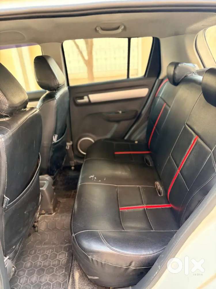 Maruti Suzuki Swift Dlx 2011