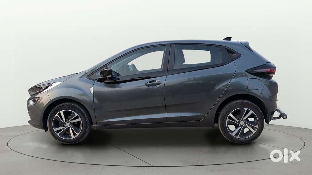 Tata Altroz Xz, 2025, Petrol