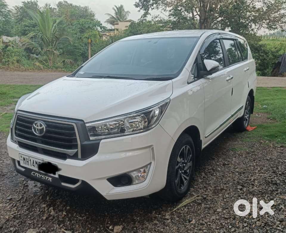 Toyota Innova Crysta [2020-ongoing] 2.4 Gx 7 Str, 2025, Diesel
