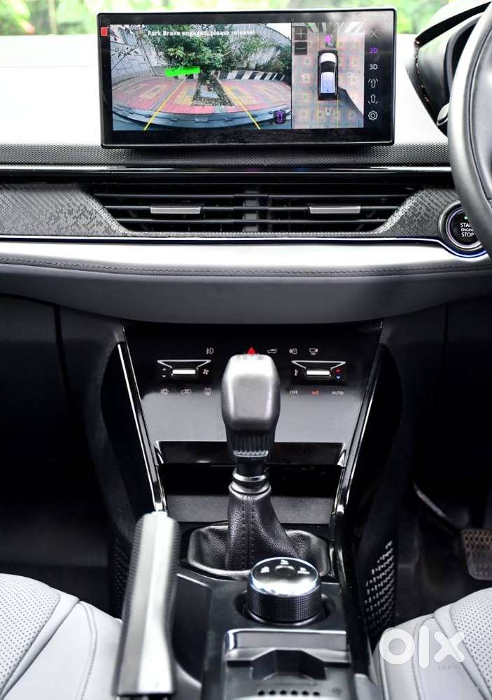 Tata Nexon, 2025, Petrol