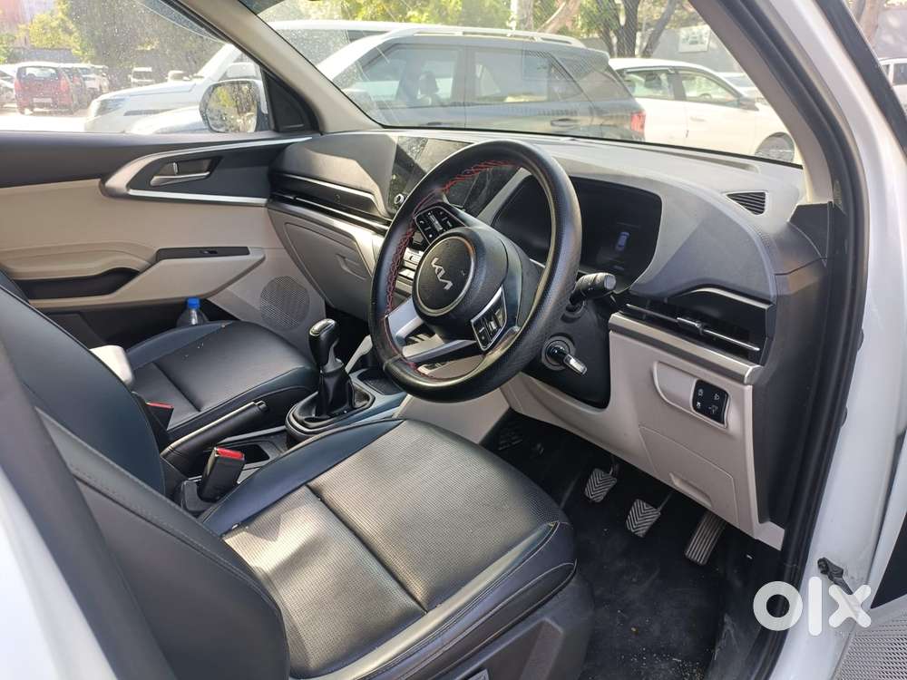 Kia Carens G 1.5 6mt Premium (o) 7-seater, 2024, Diesel